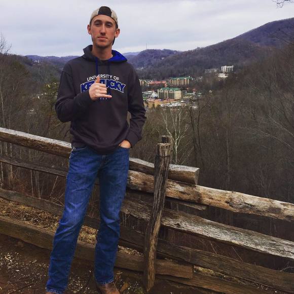 Meet your Posher, Gunner - Picture 1 of 1